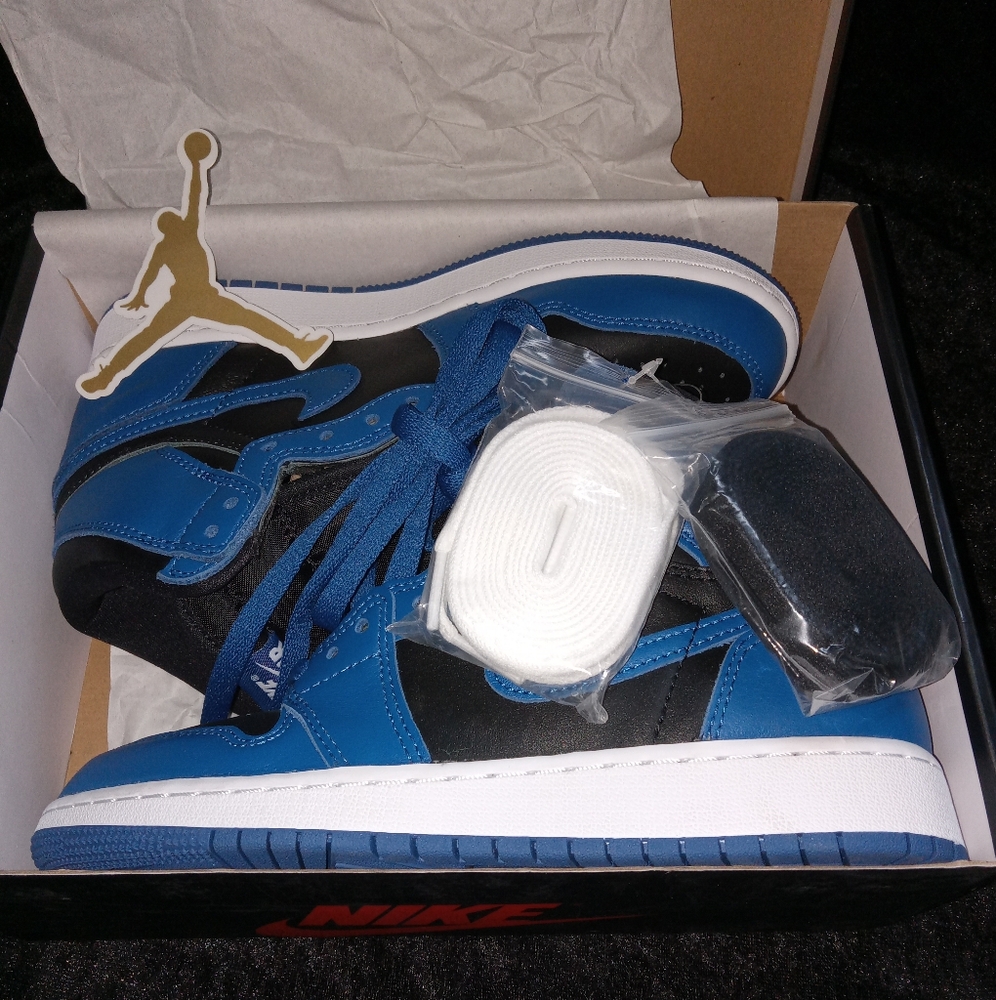 Air Jordan 1 Retro High OG GS Dark Marina Blue - Black - White 5Y Or 7 Womens